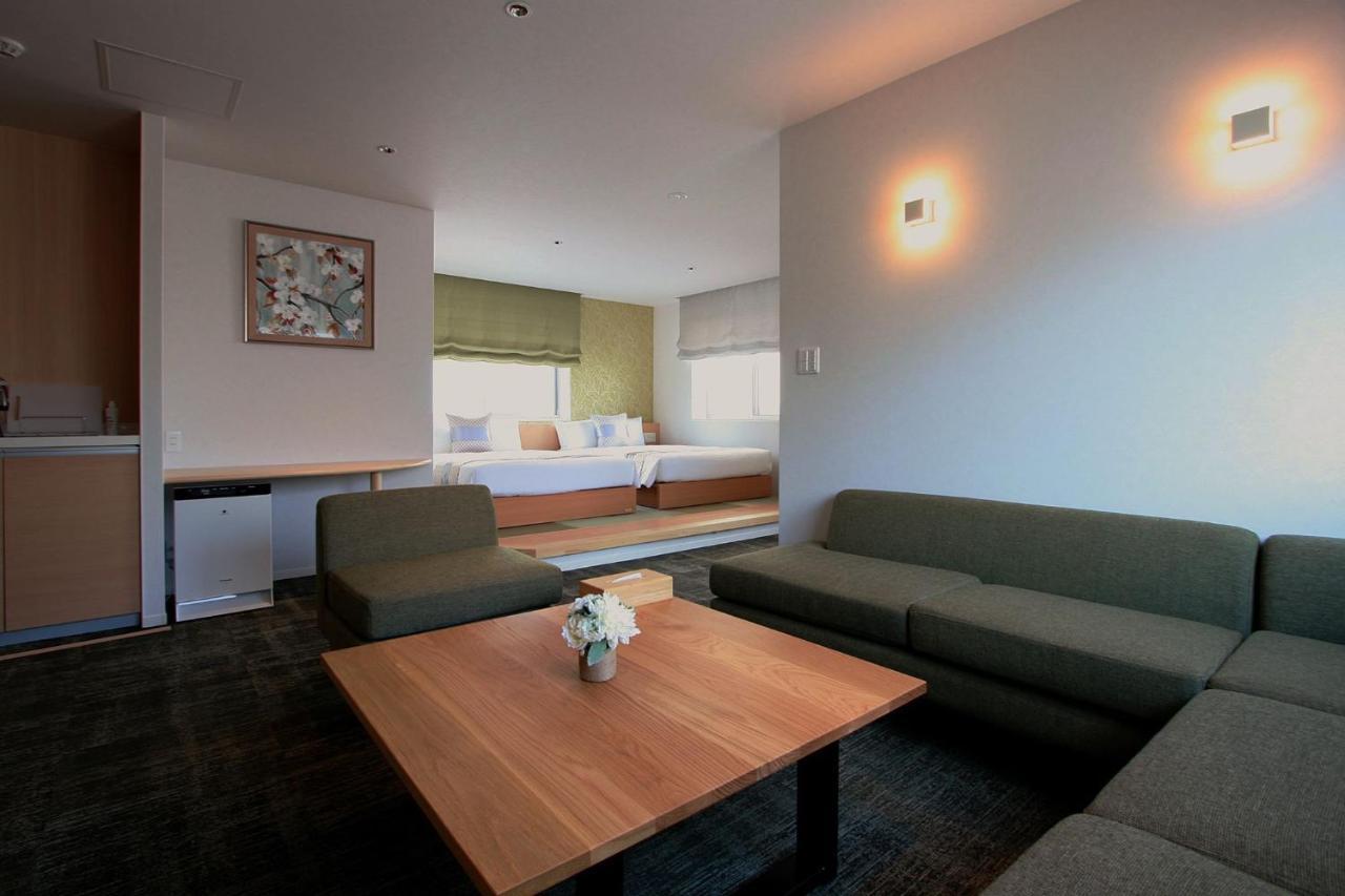 Grand Base Okayama Ekimae Aparthotel Kültér fotó